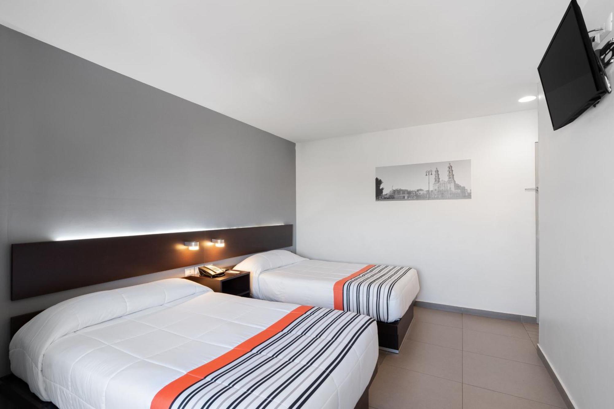 City Express Junior By Marriott Aguascalientes Centro Esterno foto