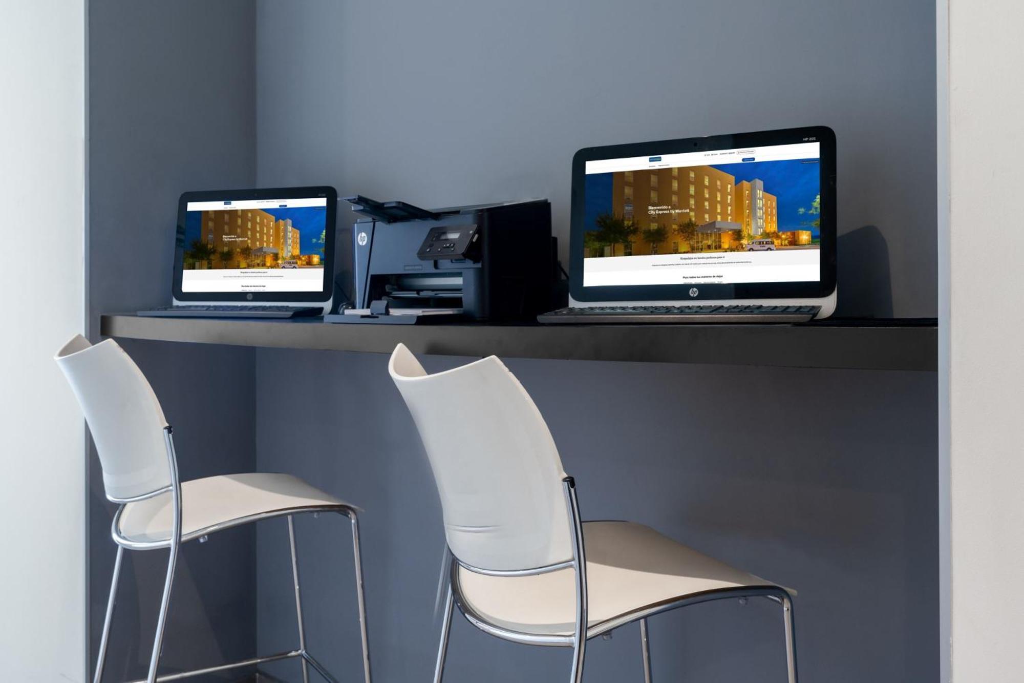 City Express Junior By Marriott Aguascalientes Centro Esterno foto