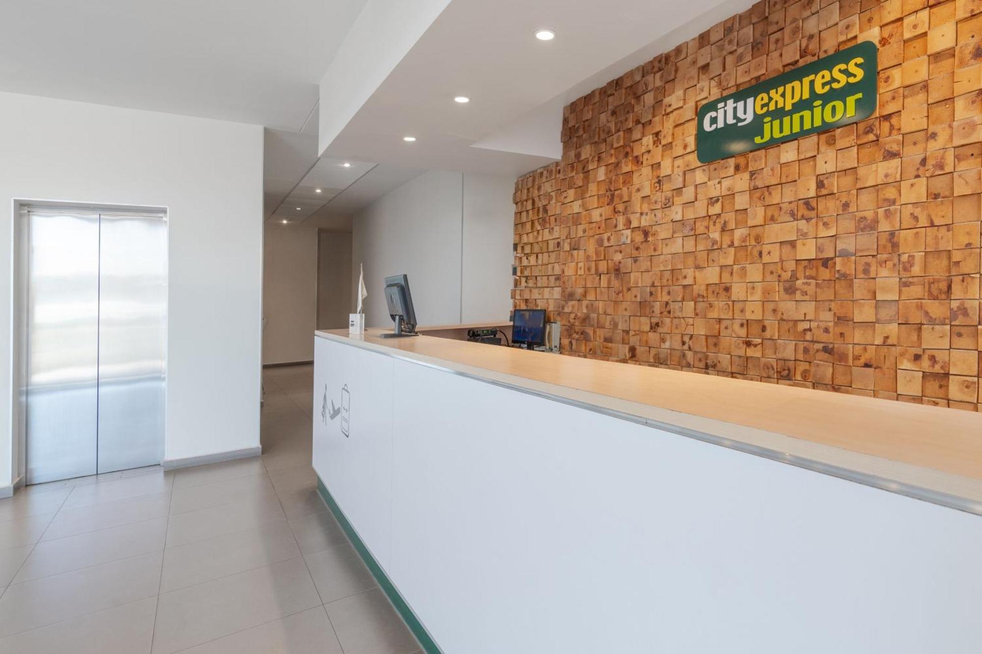 City Express Junior By Marriott Aguascalientes Centro Esterno foto