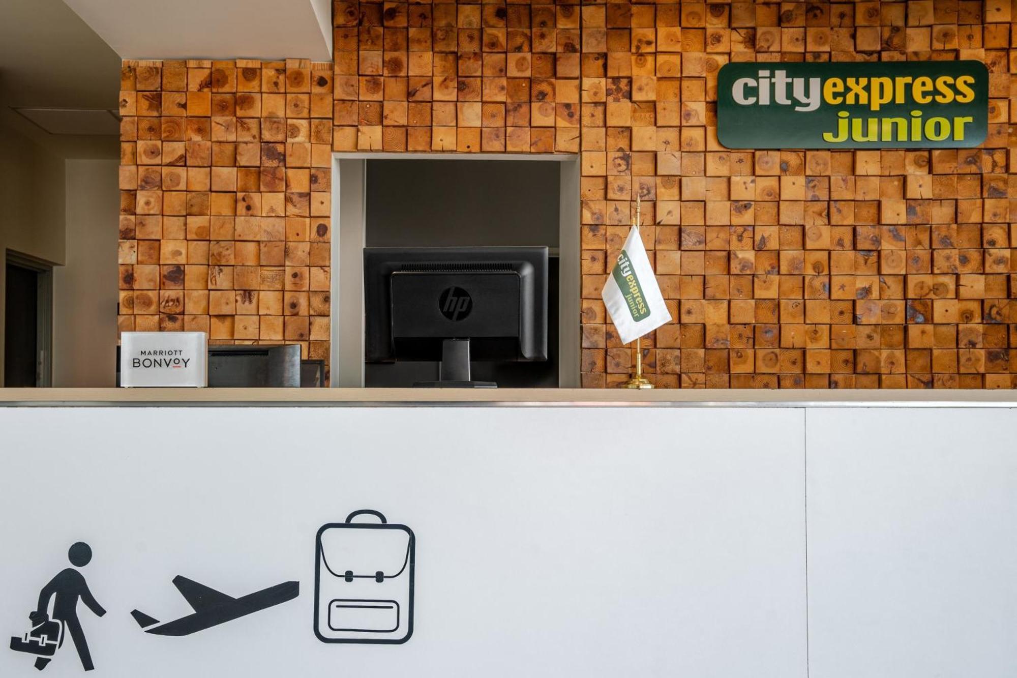 City Express Junior By Marriott Aguascalientes Centro Esterno foto